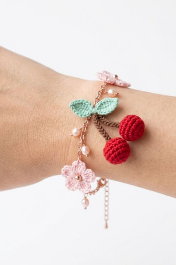 Cherry Blossom Spring Charm Bracelet Free Crochet Pattern