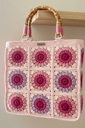 Berry Pink Granny Square Purse Free Crochet Pattern