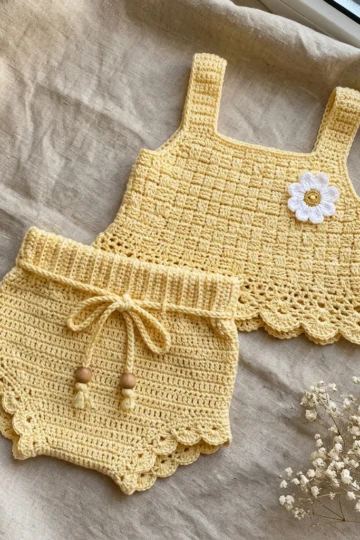 Butter Yellow Summer Baby Set Free Crochet Pattern