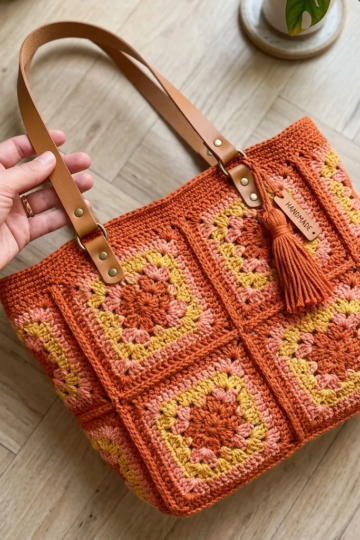 Sunset Ombre Granny Square Tote Free Crochet Pattern